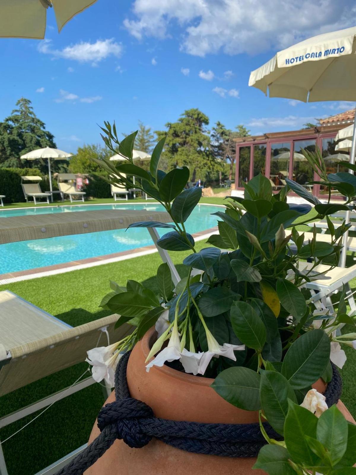 Hotel Cala Mirto Budoni Dış mekan fotoğraf